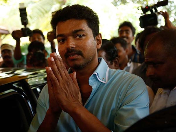 విజయ్ డిసైడ్ చేస్తాడు