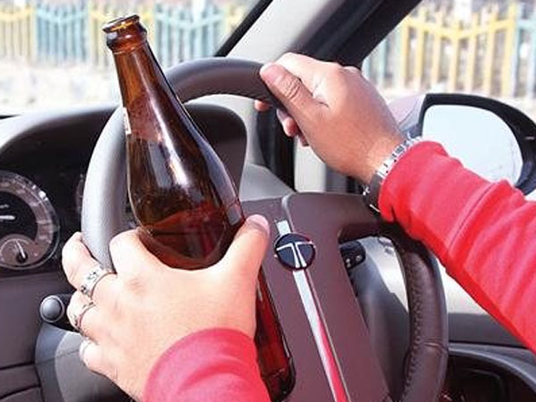 Four girls kill a Person in drunken drive Four girls kill a Person in drunken drive