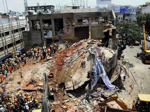 Hotel building collapses trapping people in Indore Hotel building collapses trapping people in Indore