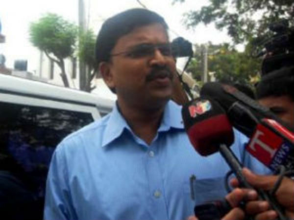 రిజైన్ చేయగానే...మొదటి మాటలు
