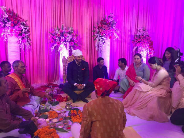 Aishwarya Rai gets engaged to Tej Pratap Yadav in Patna Aishwarya Rai gets engaged to Tej Pratap Yadav in Patna