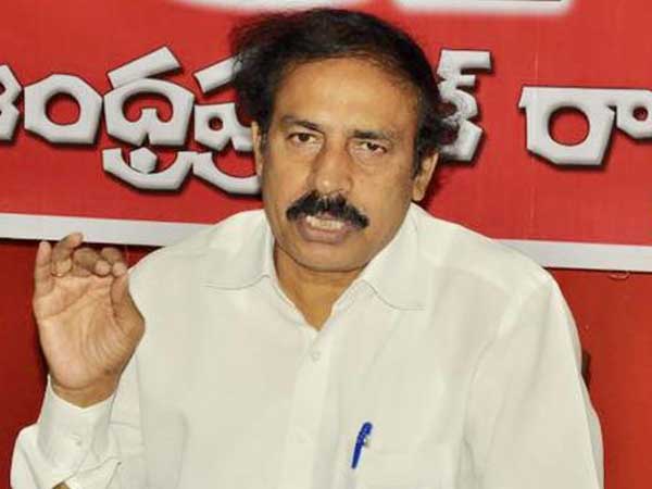 చంద్ర బాబుది...రెండు నాల్కల ధోరణి
