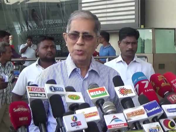 కాంట్రాక్టుల్లో అక్రమాలు
