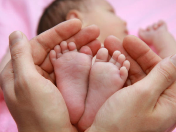 Chhattisgarh: Unable to find doctors, woman gives birth in auto with help of family members Chhattisgarh: Unable to find doctors, woman gives birth in auto with help of family members