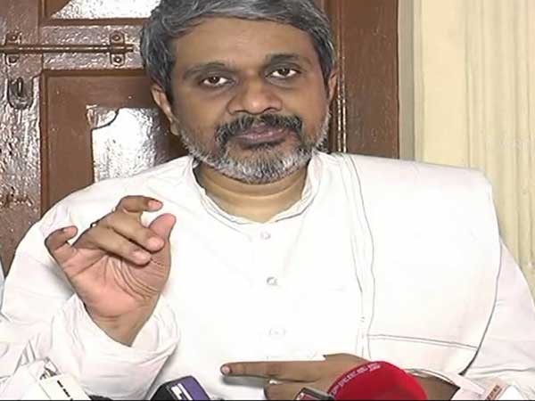 తెలుగు సినీ ఫీల్డ్ కు వార్నింగ్...