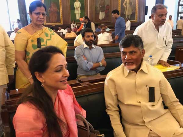 YSRCP MP Varaprasad takes on Chandrababu Naidu for meeting with BJP leaders YSRCP MP Varaprasad takes on Chandrababu Naidu for meeting with BJP leaders
