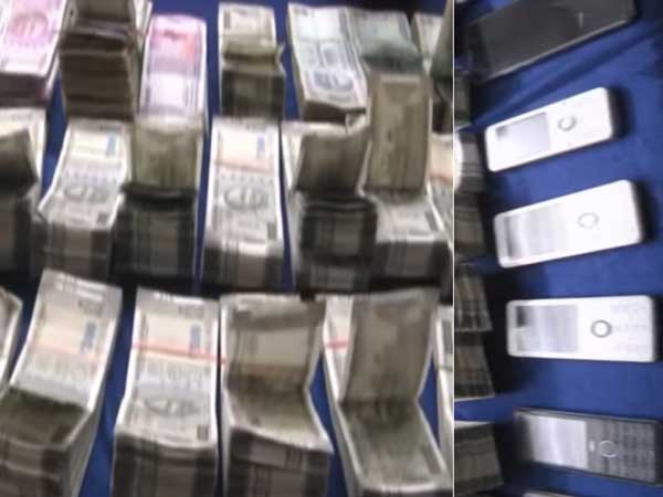 Police Arrested Cricket Betting Gang in Anantapur Police Arrested Cricket Betting Gang in Anantapur