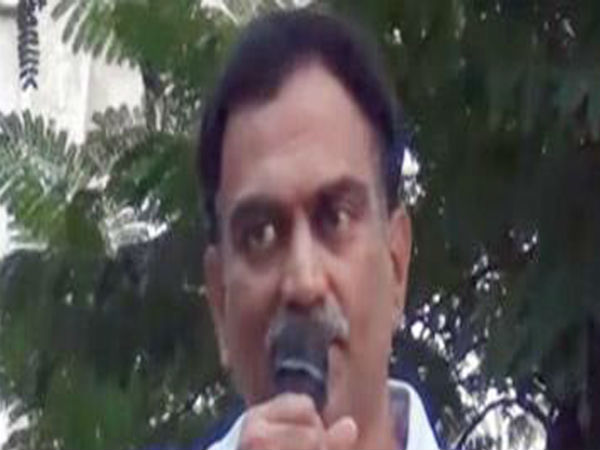 డాక్లర్లు వర్సెస్ వీరమాచినేని