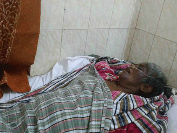 స్థానికులు నిలదీయడంతో...ఇల్లు మార్చింది