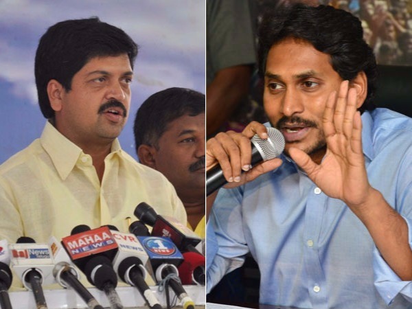 జగన్ జిల్లాలో అడుగుపెట్టరు?