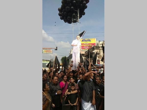 ముసలి కన్నీళ్లు నమ్మలేం