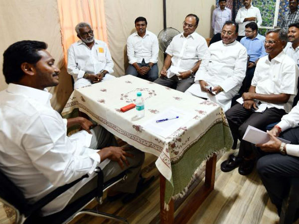YSRCP MPs to meet President Kovind today YSRCP MPs to meet President Kovind today