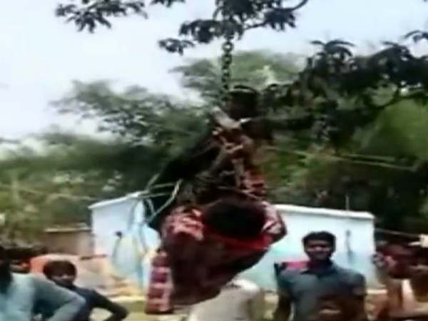 Bihar: Man hung upside down, beaten for allegedly stealing a mobile phone Bihar: Man hung upside down, beaten for allegedly stealing a mobile phone