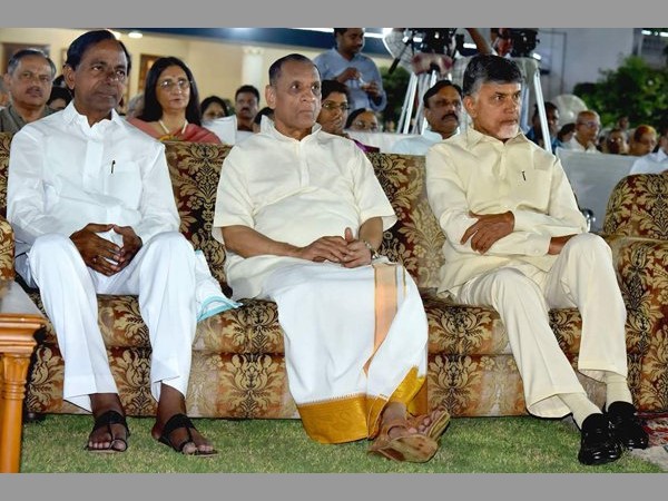 విభజనలో గవర్నర్ సూత్రధారి