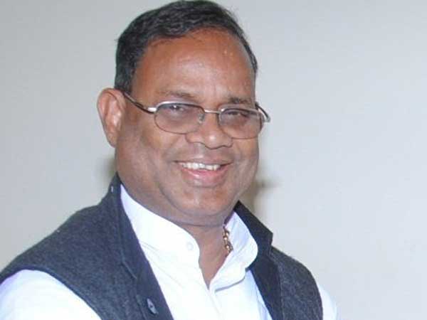 కుంతియా తీరుపై దామోదర్ రెడ్డి అసంతృప్తి