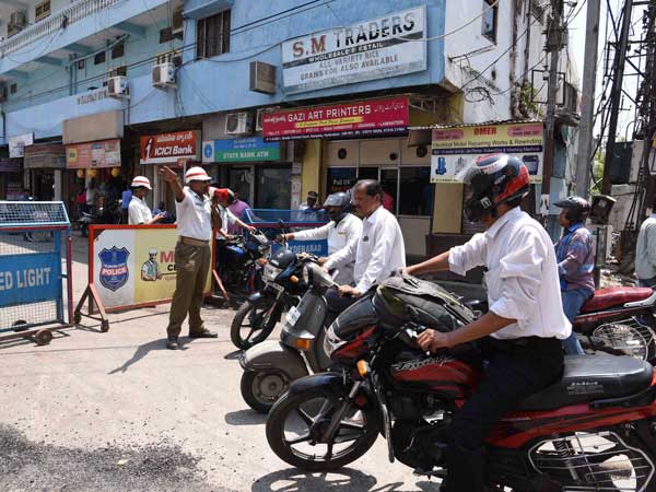 నాడు జరిగిన వాటికి మన్మోహన్, సోనియా బాధ్యులా?