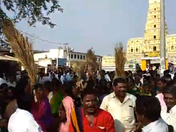 దెబ్బకు లాఠీచార్జ్