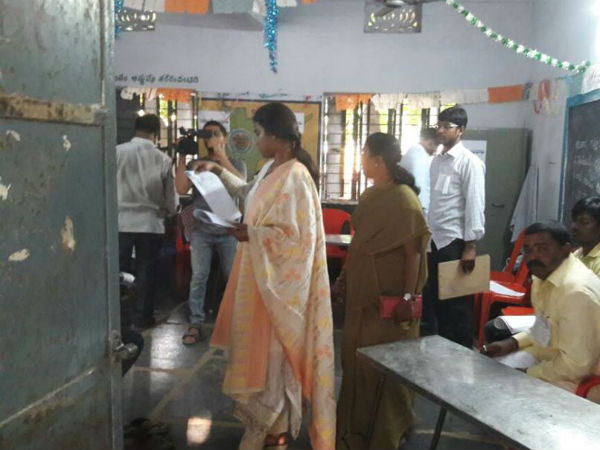 మీ కూతురు విమర్శించినా ఊరుకున్నాం