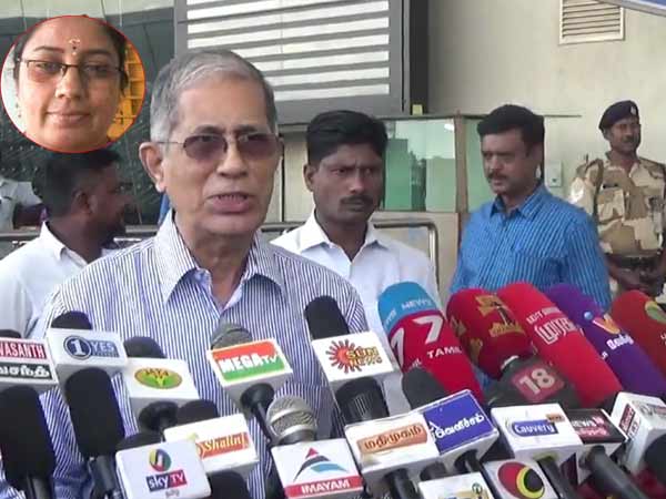 మరో ఇద్దరు యువతులు
