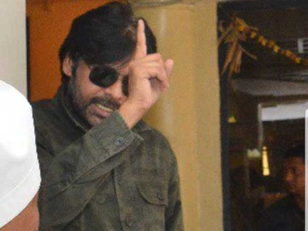 బట్టలు విప్పి మాట్లాడుకుందాం..