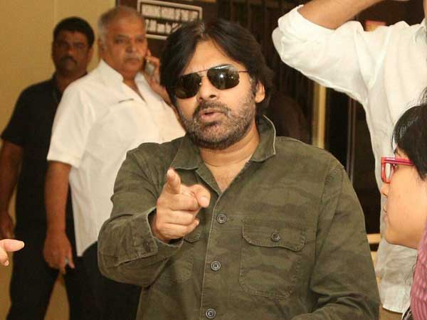 పవన్ కళ్యాణ్ లాంటి వాడు వస్తే వేషాలు సాగవని