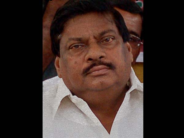 పవన్ చివరకు చేసిందేమీ లేదు..