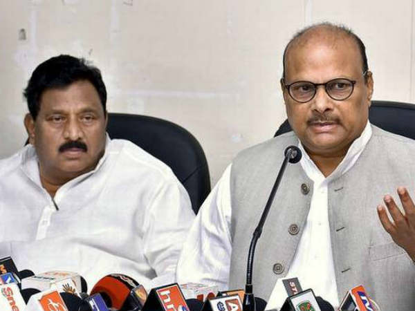 పత్రిక,టివి ఛానెల్ అధినేత...కారణం గానేనా