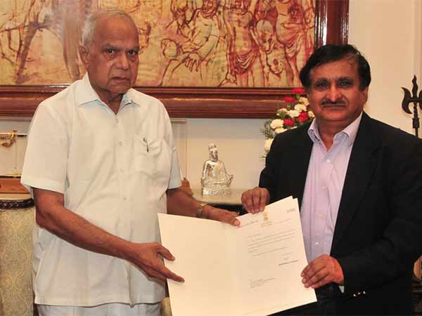 రజనీకి సూటి ప్రశ్న !