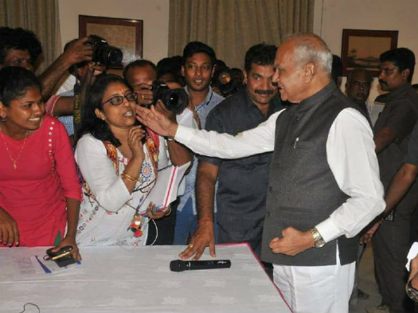 Tamil Nadu Governor Pats Woman Journalist On Cheek Without Consent, Triggers Outrage Tamil Nadu Governor Pats Woman Journalist On Cheek Without Consent, Triggers Outrage