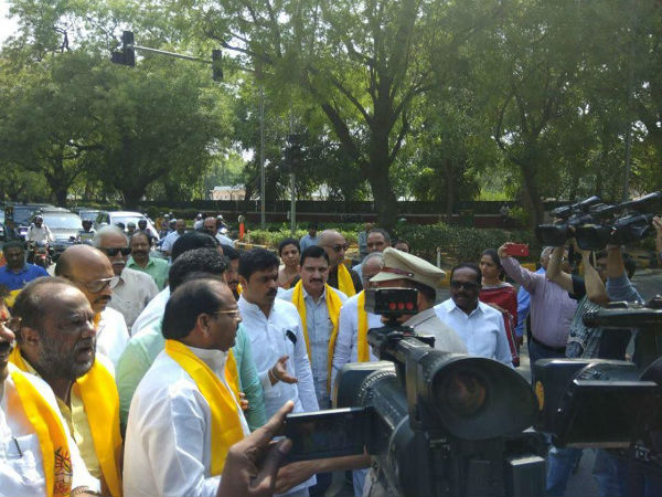 పెళ్లాం, పిల్లలుంటే తెలిసేది.. జేసీ