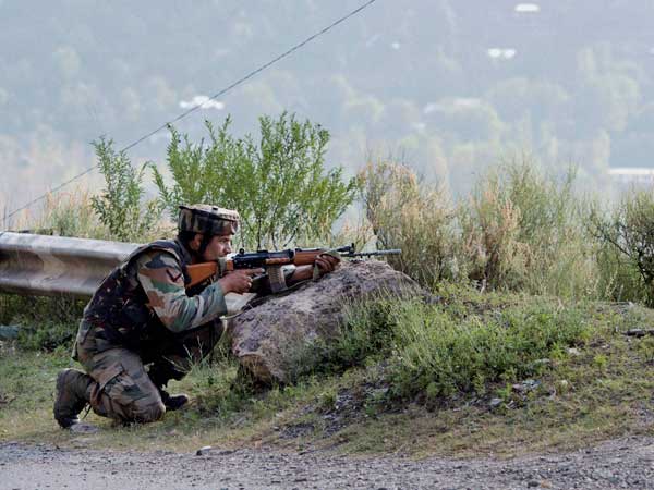 J&K: Encounter underway between terrorists & Army at Drabgam J&K: Encounter underway between terrorists & Army at Drabgam