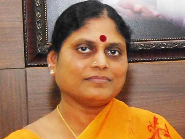 YS Vijayamma to go to Delhi to visit party MPs hunger strike camp YS Vijayamma to go to Delhi to visit party MPs hunger strike camp