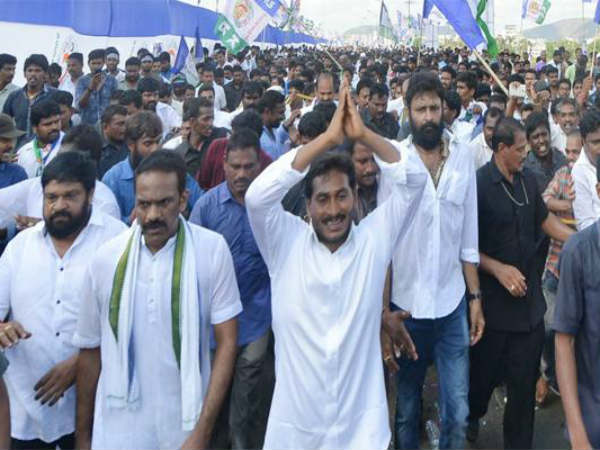 ఆరంభంలోనే...రెండు ముఖ్య ఘట్టాలు