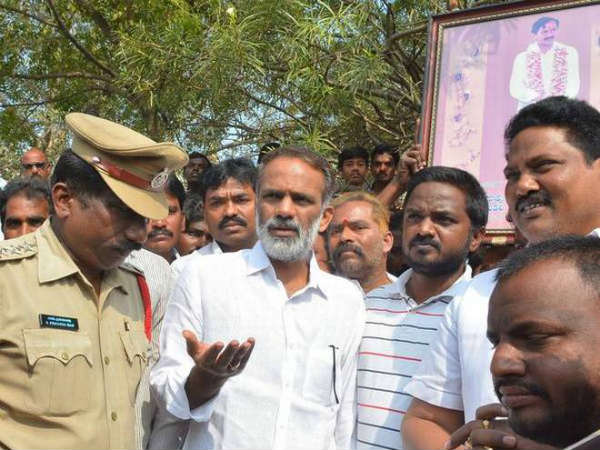 గౌతంరెడ్డి ఉదంతంతో వంగవీటి రాధకు టికెట్ ఇచ్చేదిలేదని