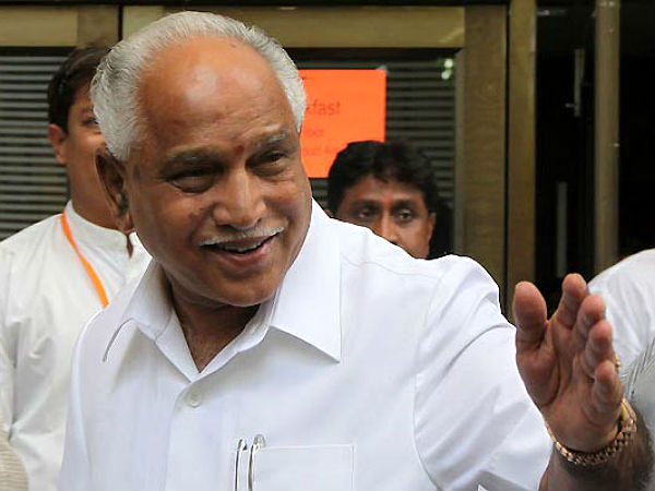 ఆయన ఇష్టమని జవదేకర్, ఆయనెవరని యడ్యూరప్ప