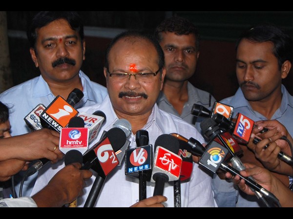 కన్నాతో టిడిపి నేతల రాయబారాలు