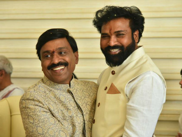 బళ్లారిలో ప్రత్యక్షం