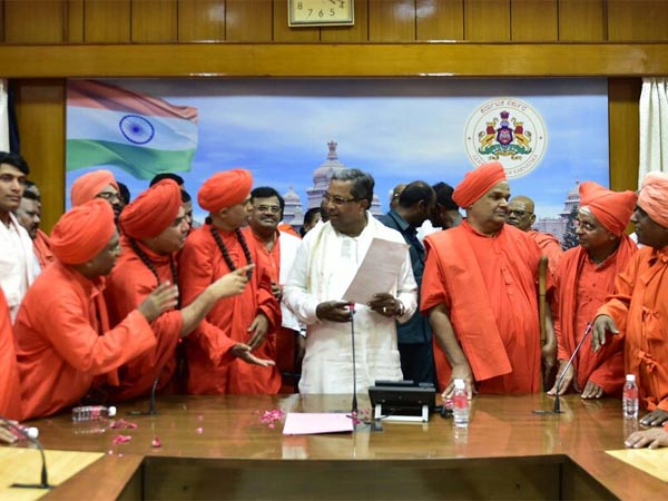 10 కోట్ల గ్యాస్ కనెక్షలు !