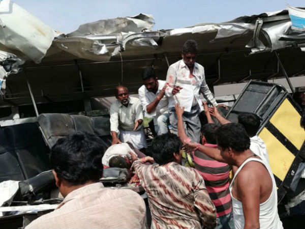 five killed in lorry bus collision in karimnagar five killed in lorry bus collision in karimnagar