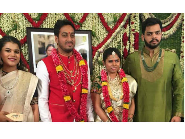 Minister Akhilapriya invited CM Chandra Babu for her marriage Minister Akhilapriya invited CM Chandra Babu for her marriage