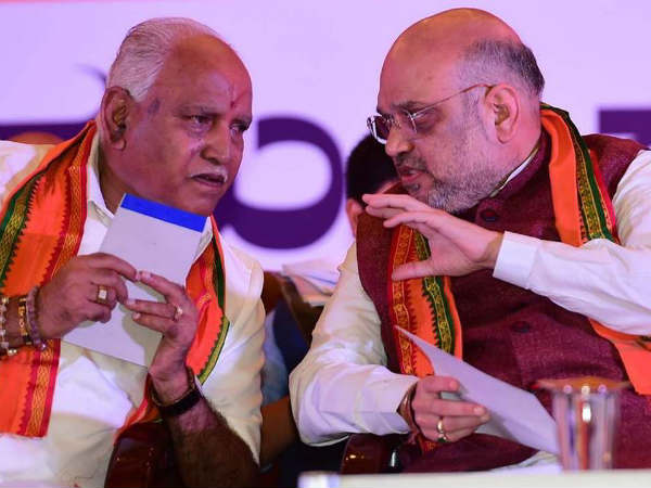 Amit shah leaves decision to Yeddyurappa whether to resign or go for floor test Amit shah leaves decision to Yeddyurappa whether to resign or go for floor test