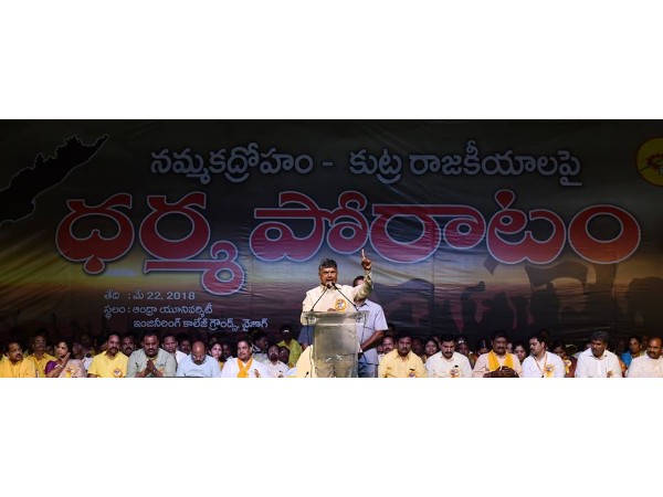 ఢిల్లీ స్క్రిప్టు చదువుతున్న పవన్.. ఖబడ్దార్