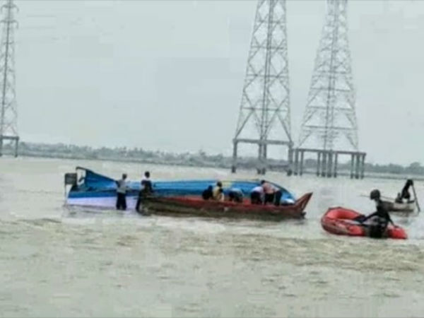 two dead as boat capsizes in krishna river andhrapradesh two dead as boat capsizes in krishna river andhrapradesh
