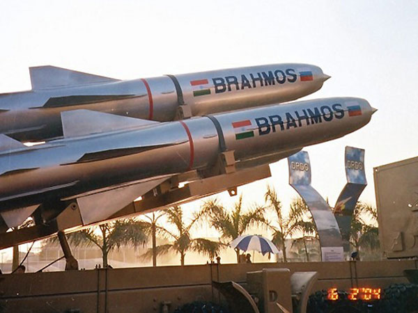 India successfully test-fires BrahMos cruise missile from Odisha India successfully test-fires BrahMos cruise missile from Odisha