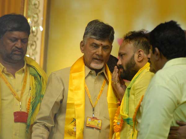జై తెలంగాణ అంటూ చంద్రబాబు.. పూర్వ వైభవం