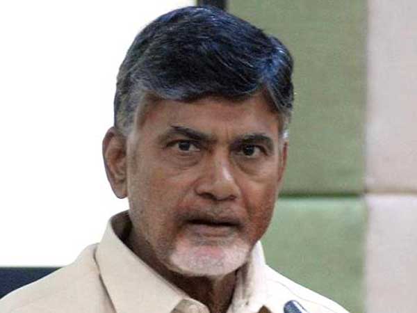 CM Chandrababus intrusive comments in Kurnool tour CM Chandrababus intrusive comments in Kurnool tour