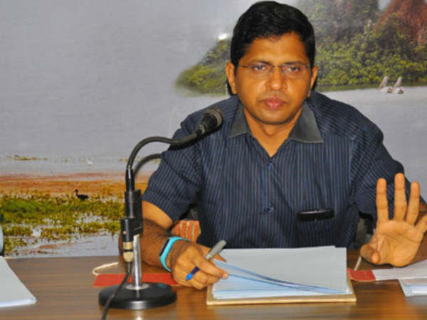 టీచర్లపై చర్యలు...కలకలం