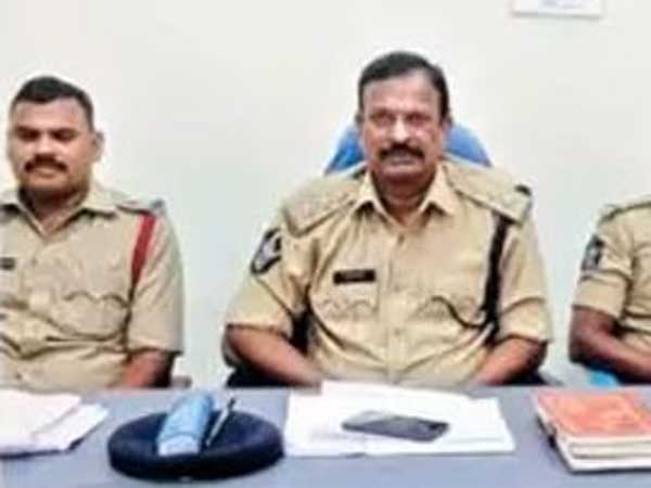 ప్రేమ వ్యవహారం కారణమా?