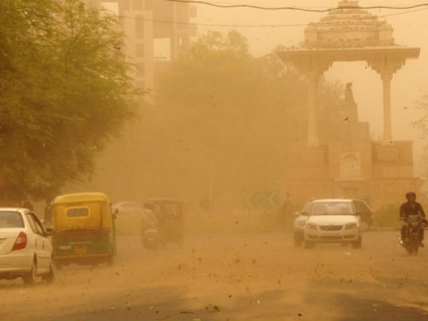 22 dead after high-intensity dust storm hits Rajasthan; power cables snapped 22 dead after high-intensity dust storm hits Rajasthan; power cables snapped