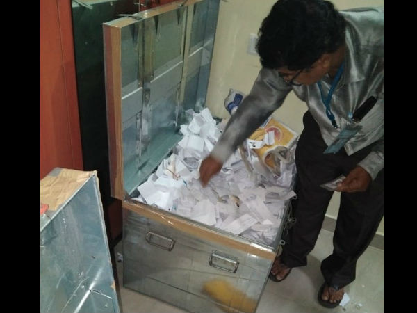 11 మంది మీద కేసులు